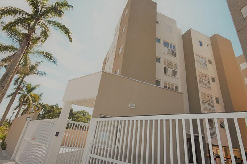Apartment Em *